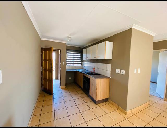 2 BEDROOM SECTIONAL TITLE FOR SALE IN WITFIELD